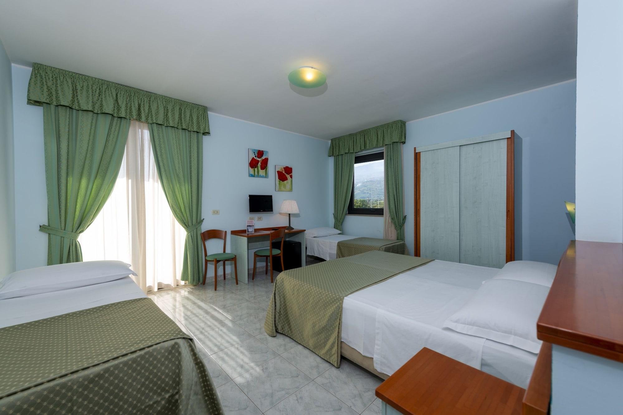 Atlantis Palace Hotel Mascali Esterno foto