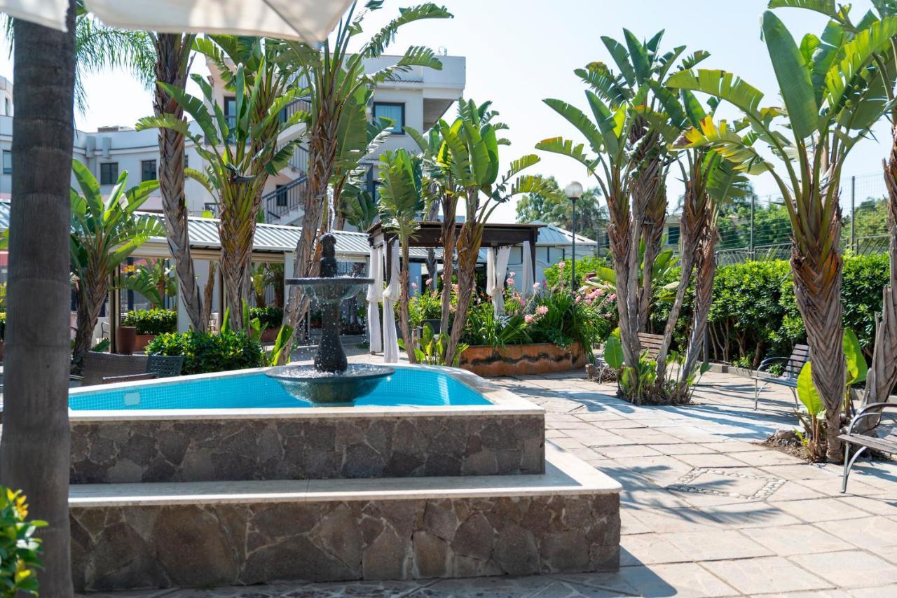 Atlantis Palace Hotel Mascali Esterno foto
